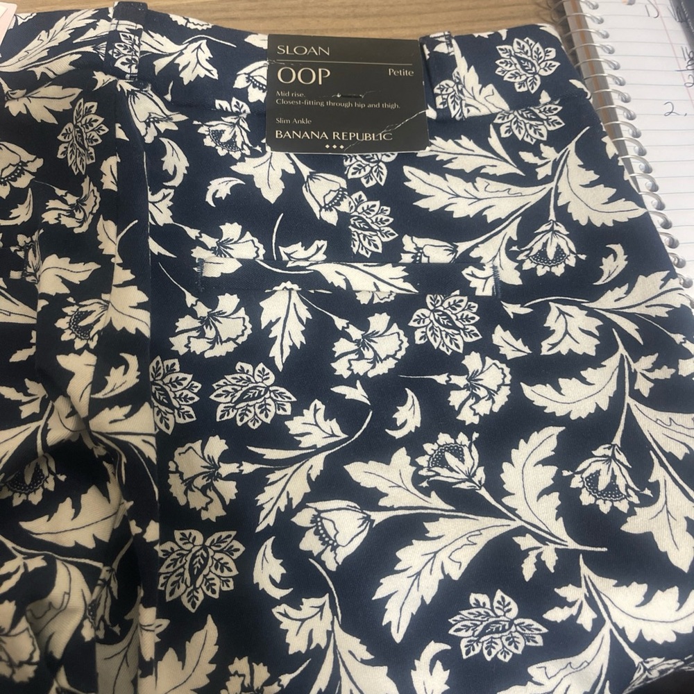 Banana Republic Sloan Petite Floral Pants - Picture 4 of 6